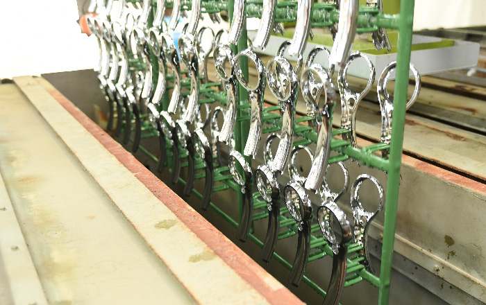 めっき加工風景